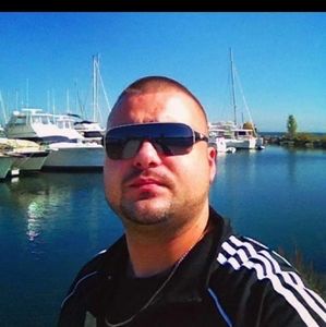 Meet your Posher, Eric